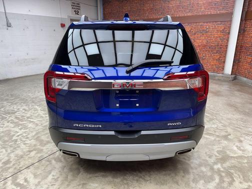 Ultra Blue Metallic 2023 GMC Acadia SLE