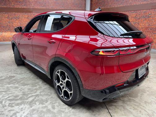 Rosso 2024 Alfa Romeo Tonale Ti
