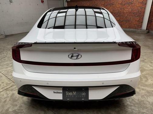 2023 Hyundai SONATA Limited