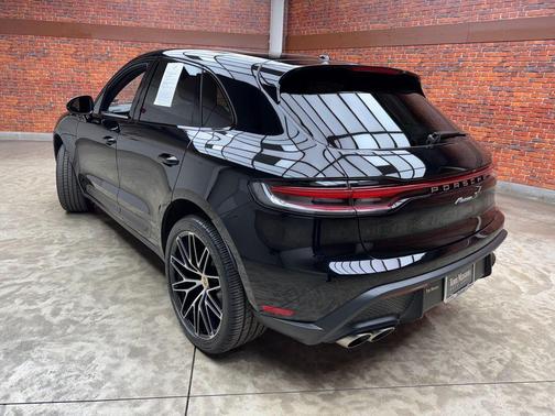 2022 Porsche Macan S