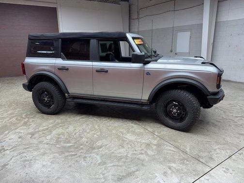 2022 Ford Bronco Black Diamond
