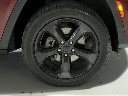 Velvet Red Pearlcoat 2022 Jeep Grand Cherokee Altitude