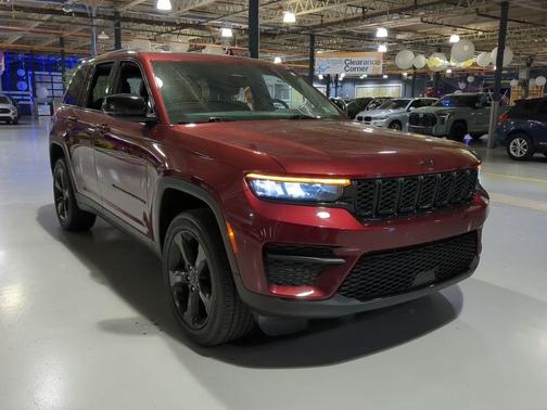 Velvet Red Pearlcoat 2022 Jeep Grand Cherokee Altitude