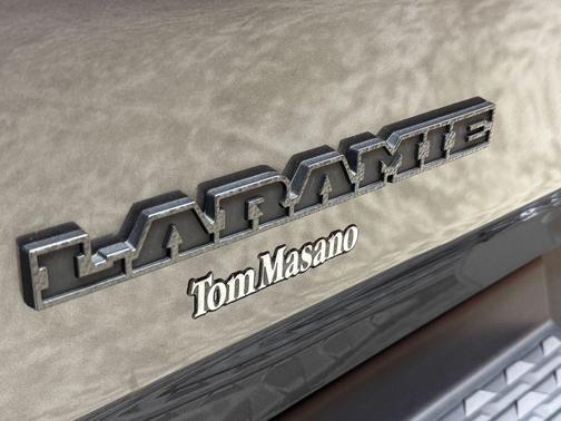 Crystal Metallic 2023 RAM 1500 Laramie