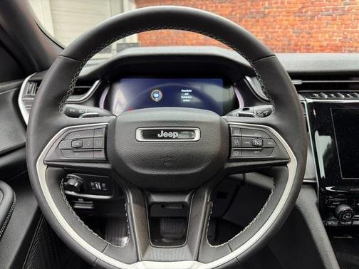 2023 Jeep Grand Cherokee L Laredo