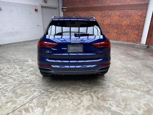 2022 Audi Q3 45 S line Premium