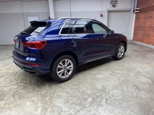 2022 Audi Q3 45 S line Premium