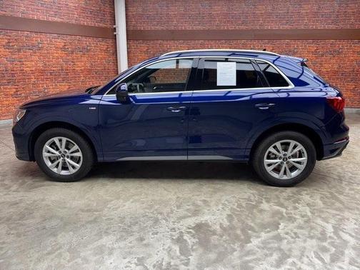 2022 Audi Q3 45 S line Premium
