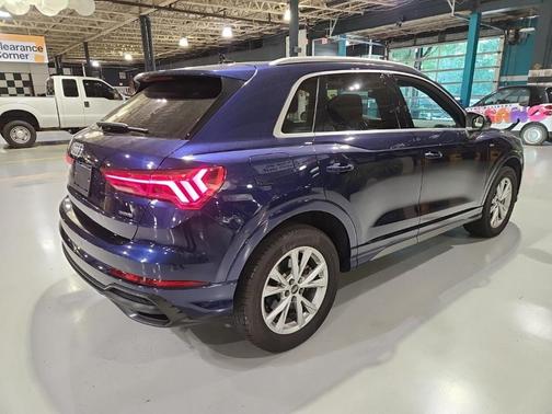 2022 Audi Q3 45 S line Premium
