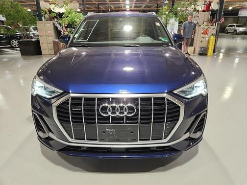 2022 Audi Q3 45 S line Premium
