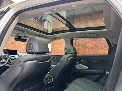 White 2023 Acura RDX Technology Package