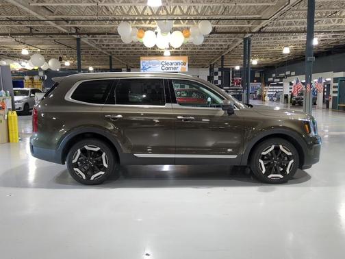2023 Kia Telluride S
