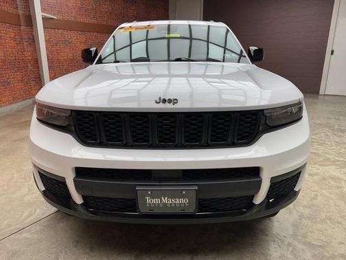 2022 Jeep Grand Cherokee L Laredo