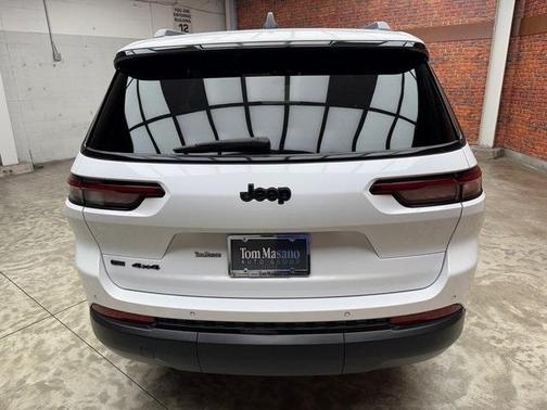 2022 Jeep Grand Cherokee L Laredo