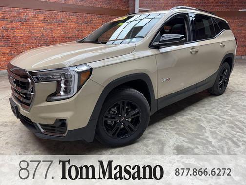 Desert Sand Metallic 2022 GMC Terrain AT4