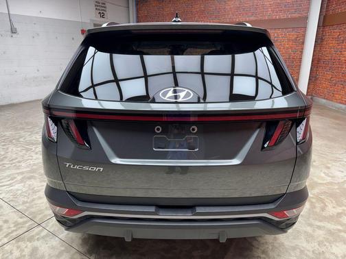 Amazon Gray 2023 Hyundai TUCSON SEL