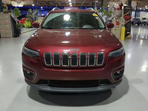 Velvet Red Pearlcoat 2019 Jeep Cherokee Latitude Plus