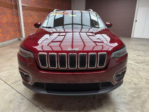 Velvet Red Pearlcoat 2019 Jeep Cherokee Latitude Plus