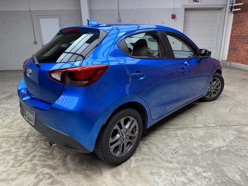 2020 Toyota Yaris Sedan LE