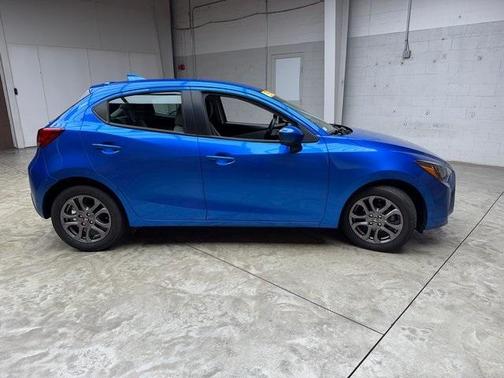 2020 Toyota Yaris Sedan LE