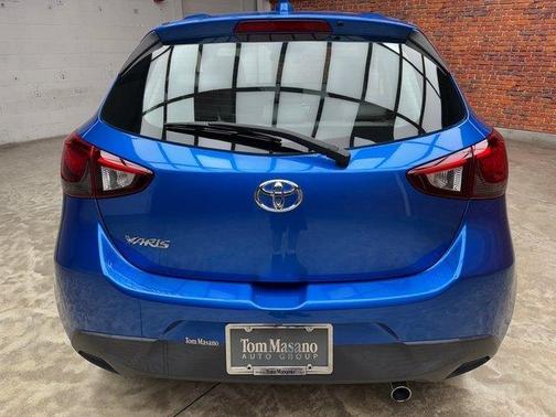 2020 Toyota Yaris Sedan LE