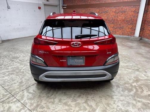 2022 Hyundai KONA SEL