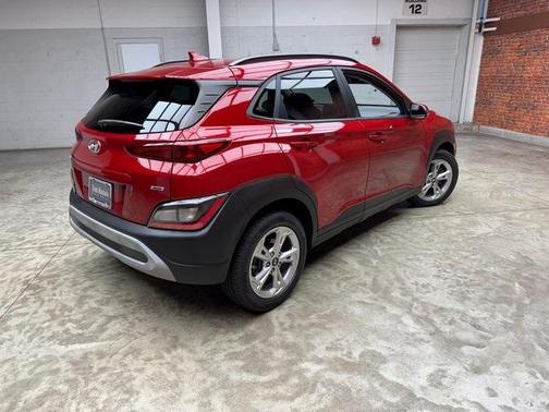 2022 Hyundai KONA SEL