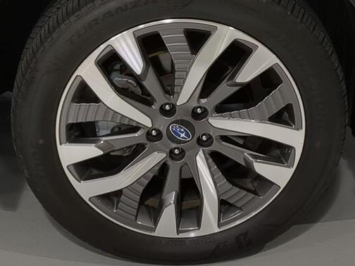 Crystal White Pearl 2025 Subaru Forester Touring