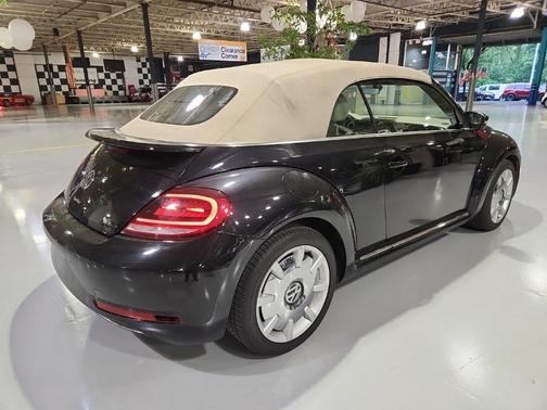 2018 Volkswagen Beetle 2.0T SE