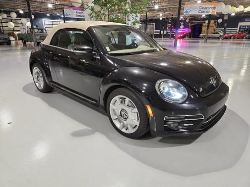 2018 Volkswagen Beetle 2.0T SE