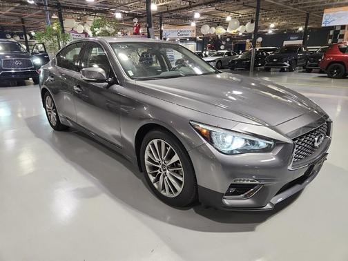 2022 INFINITI Q50 LUXE
