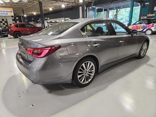 2022 INFINITI Q50 LUXE