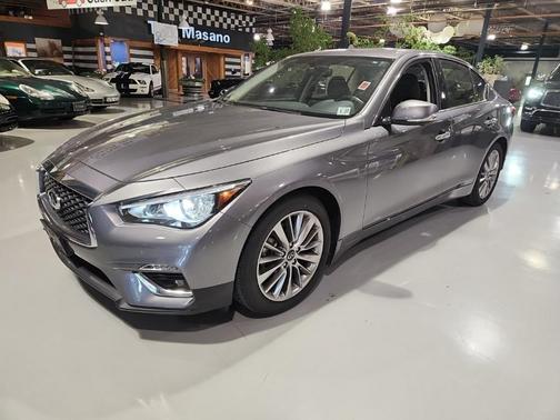2022 INFINITI Q50 LUXE