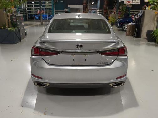 2022 Lexus ES 350 Base