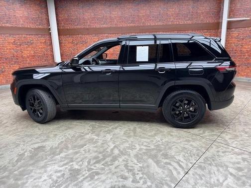 2024 Jeep Grand Cherokee Laredo