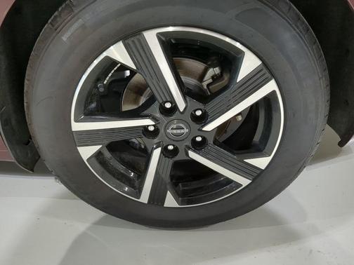 Rosewood Metallic 2024 Nissan Sentra SV