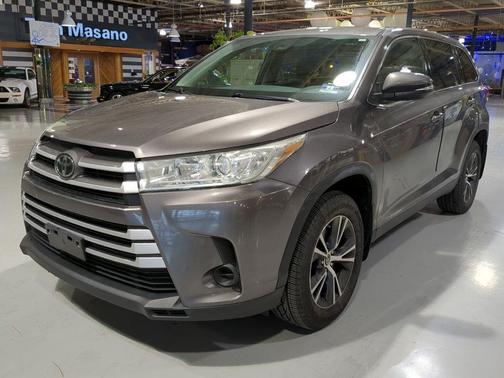 2019 Toyota Highlander LE