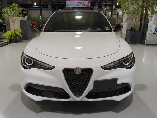 2022 Alfa Romeo Stelvio Veloce