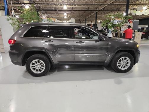 2020 Jeep Grand Cherokee Laredo E