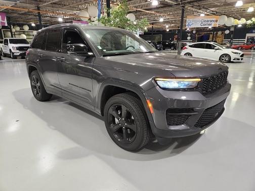 2023 Jeep Grand Cherokee Altitude