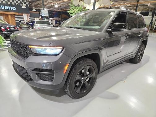 2023 Jeep Grand Cherokee Altitude