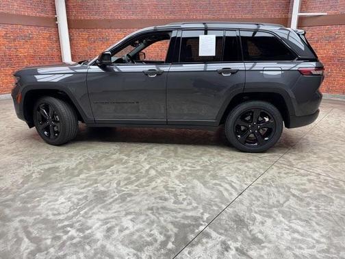 2023 Jeep Grand Cherokee Altitude