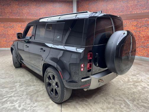 Santorini Black 2023 Land Rover Defender 110 X-Dynamic SE