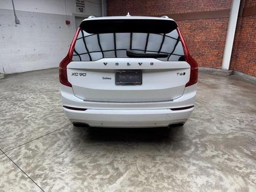 2020 Volvo XC90 T6 Momentum 7 Passenger