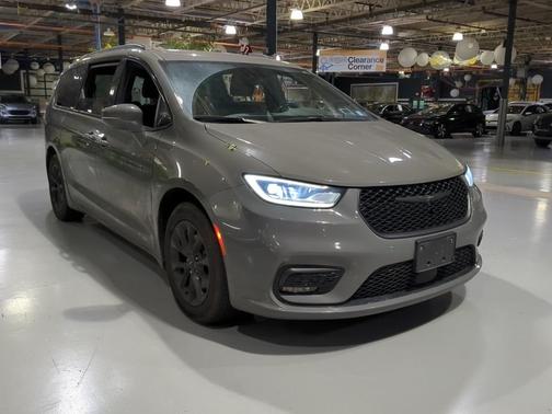 2021 Chrysler Pacifica Touring