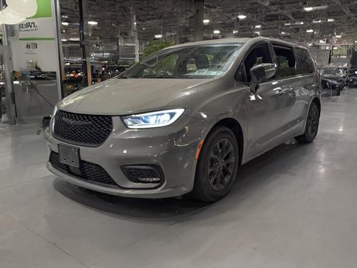2021 Chrysler Pacifica Touring