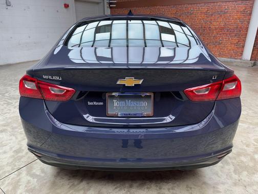 Night 2025 Chevrolet Malibu LT