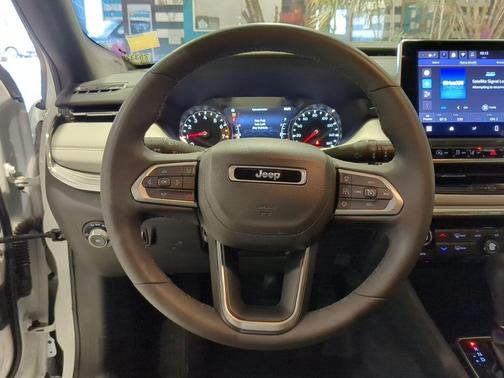 Bright White Clearcoat 2024 Jeep Compass Limited