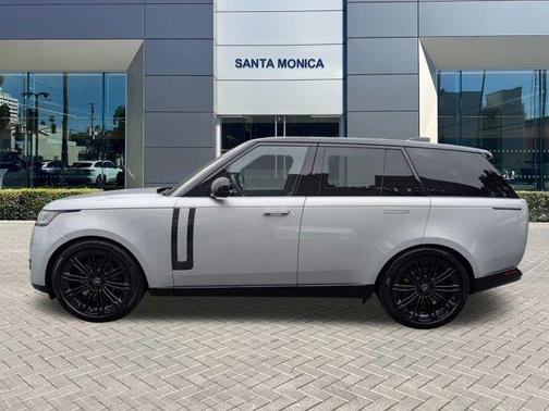 2025 Land Rover Range Rover P400 SE