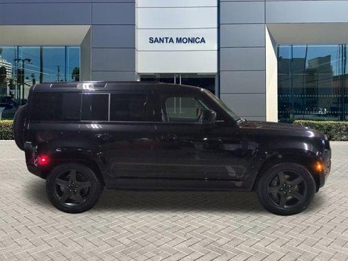 2026 Land Rover Defender P400 X-Dynamic SE